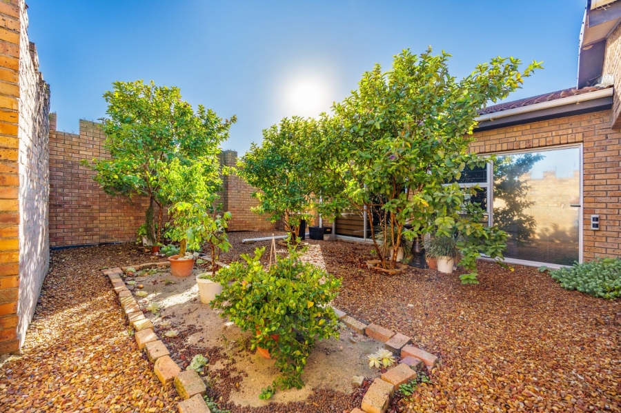 3 Bedroom Property for Sale in Rustdal Western Cape